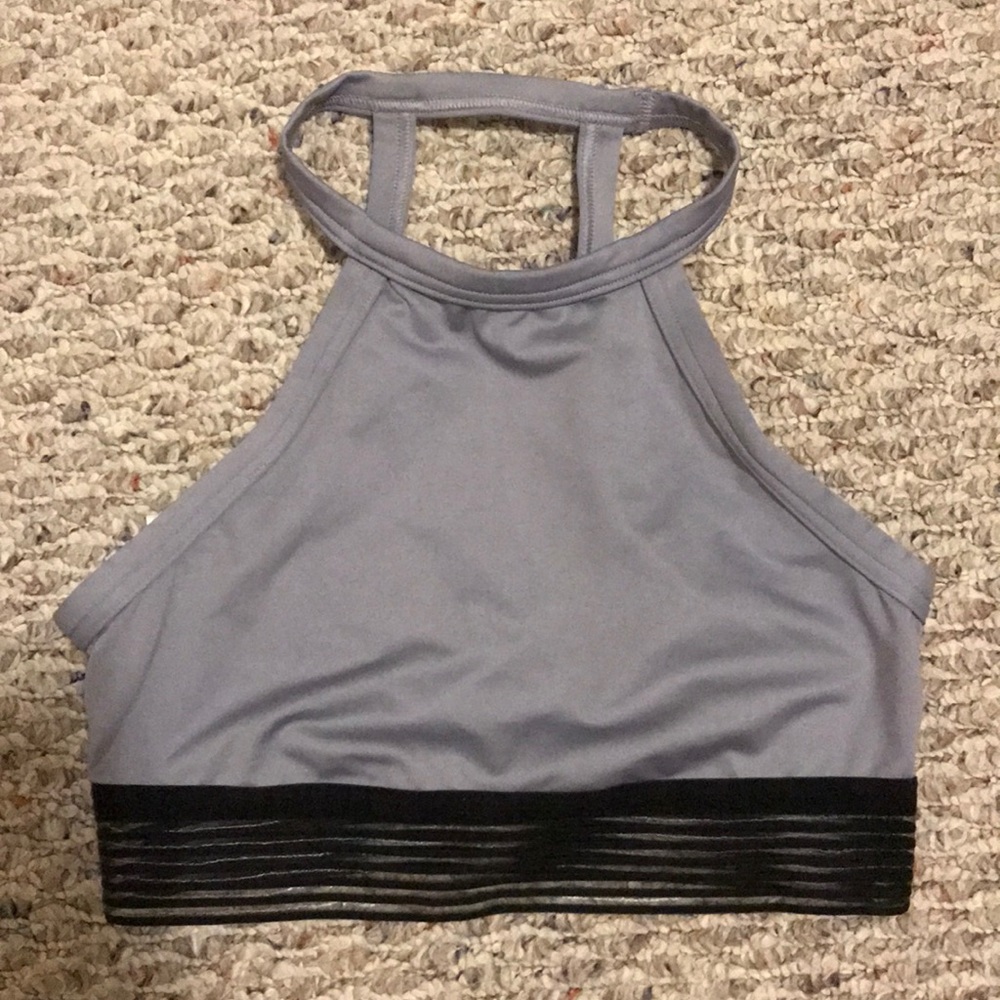 VS Sport Hi Neck Sports Bra